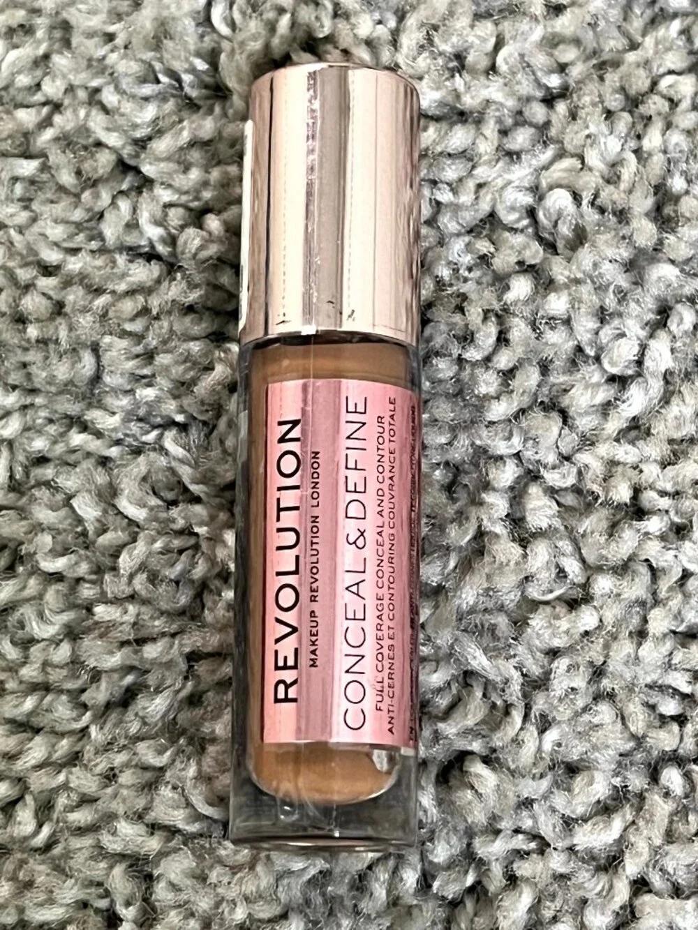 Revolution concealer everyone